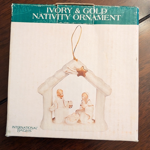 Vintage International Bazaar Ivory & Gold Nativity Ornament - Picture 2 of 6